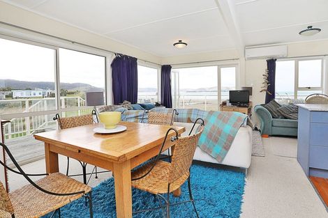 Photo of property in 491 Waikawa-curio Bay Road, Curio Bay, Tokanui, 9884