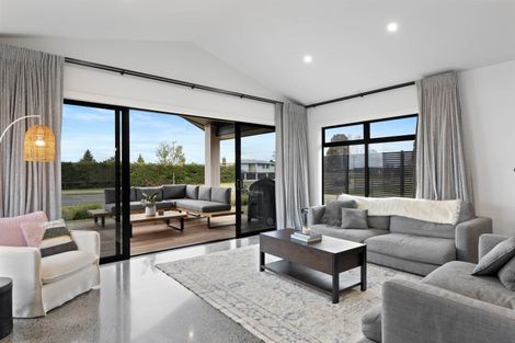 Photo of property in 12 Ngaru Crescent, Richmond Heights, Taupo, 3330