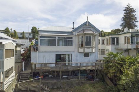 Photo of property in 30 Colenso Avenue, Hospital Hill, Napier, 4110