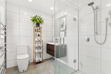 Photo of property in 12/31 Verbena Road, Birkdale, Auckland, 0626