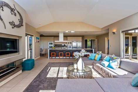 Photo of property in 21 Potts Road, Whitford, Howick, 2571