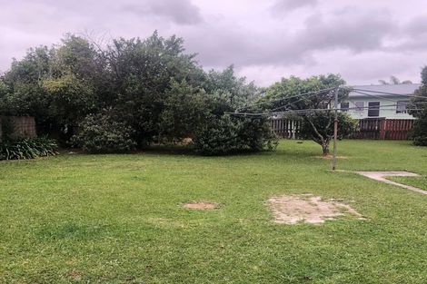 Photo of property in 28 Newington Road, Henderson, Auckland, 0612