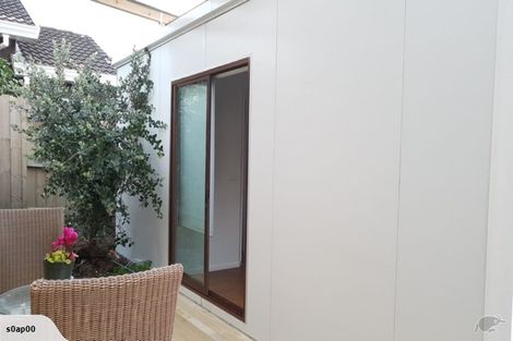 Photo of property in 20a Corunna Road, Milford, Auckland, 0620