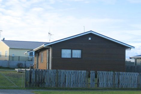 Photo of property in 19 Scott Avenue, Otaki Beach, Otaki, 5512