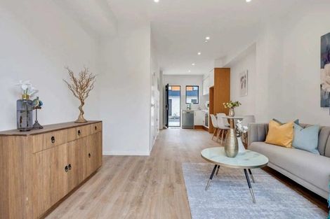 Photo of property in 35 Martin Road, Manurewa, Auckland, 2102