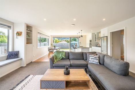 Photo of property in 14 Poulson Grove, Trentham, Upper Hutt, 5018