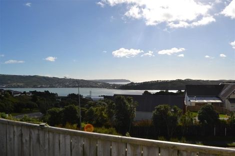 Photo of property in 7 Greenstone Place, Aotea, Porirua, 5024