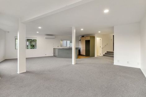 Photo of property in 3/4 Huka Road, Birkenhead, Auckland, 0626