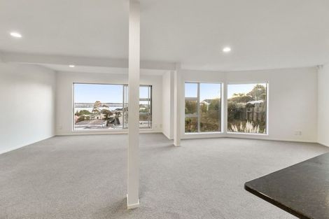 Photo of property in 3/4 Huka Road, Birkenhead, Auckland, 0626