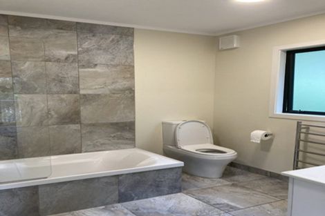 Photo of property in 348 Ohiro Road, Brooklyn, Wellington, 6021