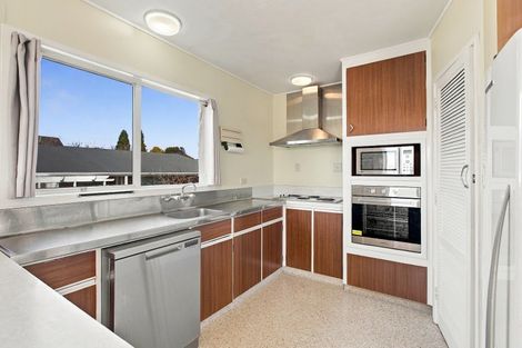 Photo of property in 7 Montana Place, Merrilands, New Plymouth, 4312