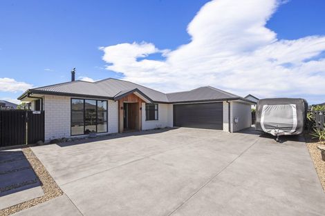 Photo of property in 80 Petries Road, Woodend, 7610