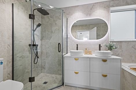 Photo of property in 38 Awanui Road, Red Beach, 0932