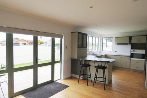 Photo of property in 53 Wallace Place, Westown, New Plymouth, 4310