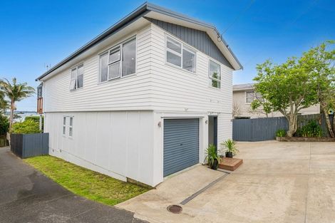Photo of property in 1/302 Sunset Road, Windsor Park, Auckland, 0632