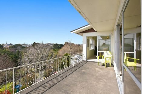 Photo of property in 7 Montana Place, Merrilands, New Plymouth, 4312