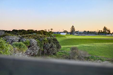 Photo of property in 70 De Quincey Terrace, Highland Park, Auckland, 2010