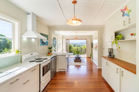 Photo of property in 157 Miromiro Road, Normandale, Lower Hutt, 5010