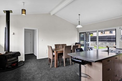 Photo of property in 6 Climie Crescent, Hawera, 4610