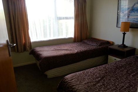 Photo of property in 1/34 Walton Street, Red Beach, 0932