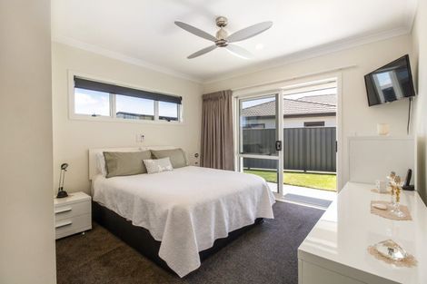 Photo of property in 1 Pukaki Place, Poraiti, Napier, 4112