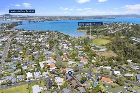 Photo of property in 1/11 Faulkner Road, Northcote Point, Auckland, 0627