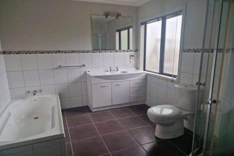 Photo of property in 35 Wilford Street, Wallaceville, Upper Hutt, 5018