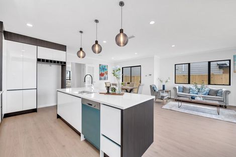 Photo of property in 19 Dungloe Avenue, Flat Bush, Auckland, 2019