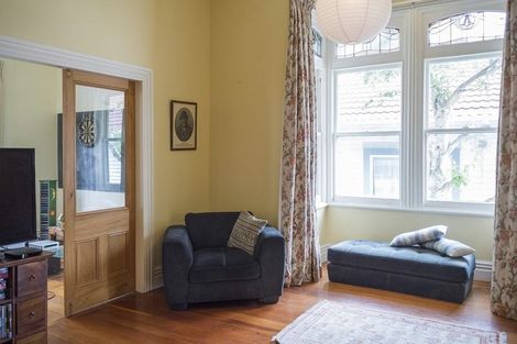 Photo of property in 176 Derwent Street, Island Bay, Wellington, 6023