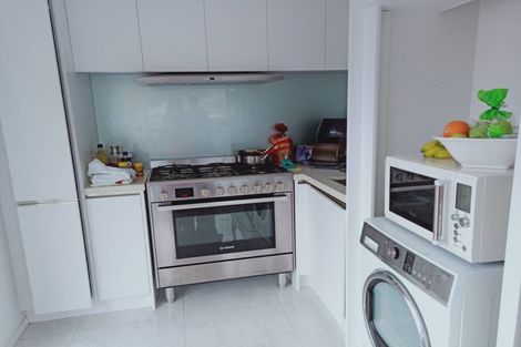 Photo of property in 14 Domain Road, Weymouth, Auckland, 2103