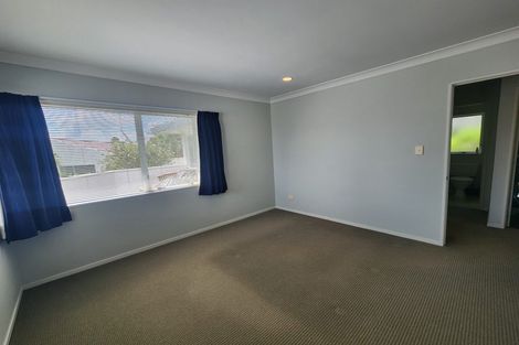 Photo of property in 52 Mccahill Views, Botany Downs, Auckland, 2010