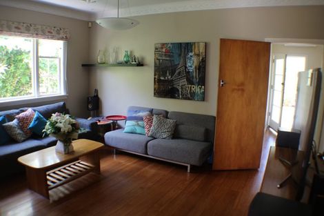 Photo of property in 5 Woodvale Grove, Fairfield, Lower Hutt, 5011