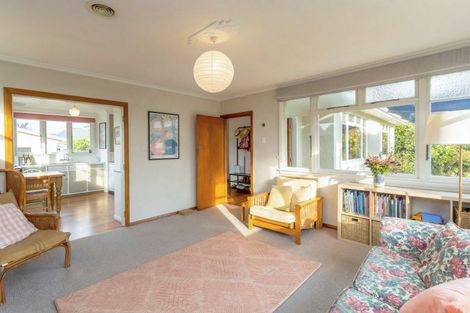 Photo of property in 38 Jellicoe Street, Greytown, 5712