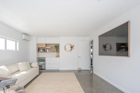 Photo of property in 8 Awatea Drive, Whitianga, 3510