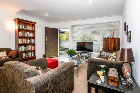 Photo of property in 2/29 Dudley Road, Mission Bay, Auckland, 1071