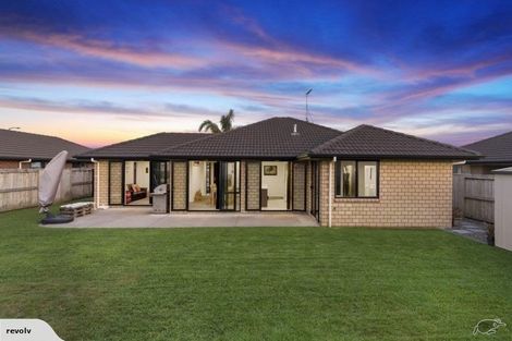 Photo of property in 72 Carrington Drive, Papamoa Beach, Papamoa, 3118