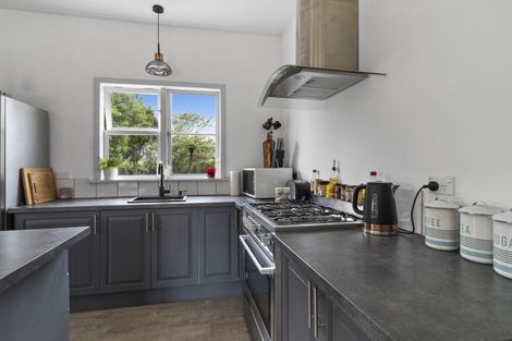 Photo of property in 2745 Opunake Road, Te Kiri, Opunake, 4682