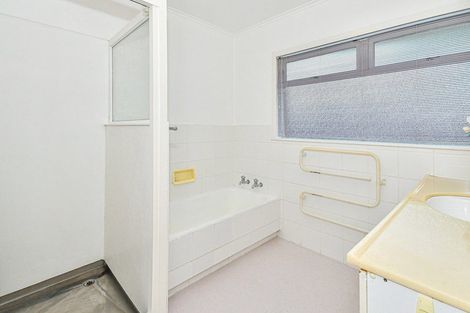 Photo of property in 3 Frank Place, Hillpark, Auckland, 2102