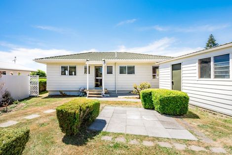 Photo of property in 24 Kapanui Road, Waikanae, 5036
