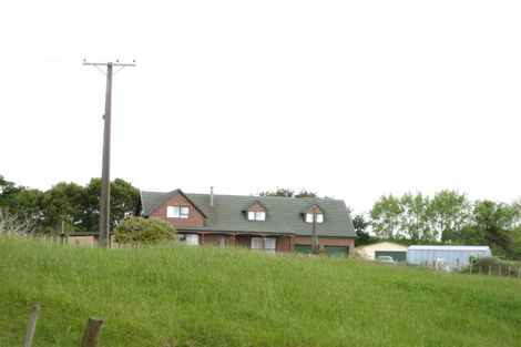 Photo of property in 897 Old North Road, Waimauku, 0882