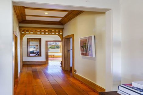 Photo of property in 76 Vigor Brown Street, Napier South, Napier, 4110