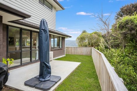 Photo of property in 13 Cosgrove Rise, Riverstone Terraces, Upper Hutt, 5018