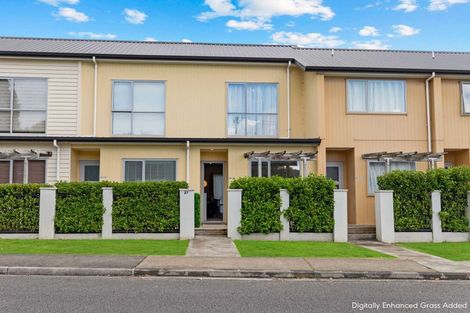 Photo of property in 26/11 Ray Small Drive, Papakura, 2110