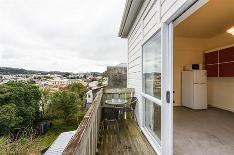 Photo of property in 18 Hiropi Street, Newtown, Wellington, 6021