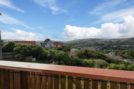 Photo of property in 1 Atamira Close, Churton Park, Wellington, 6037