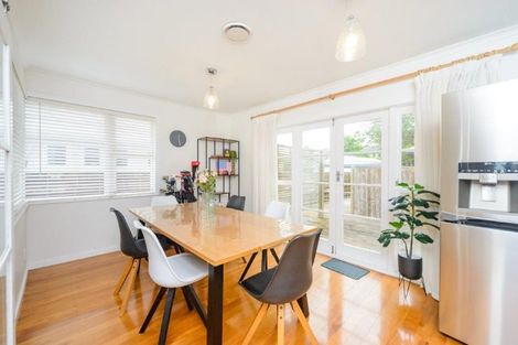 Photo of property in 62 Newcastle Street, Hokowhitu, Palmerston North, 4410