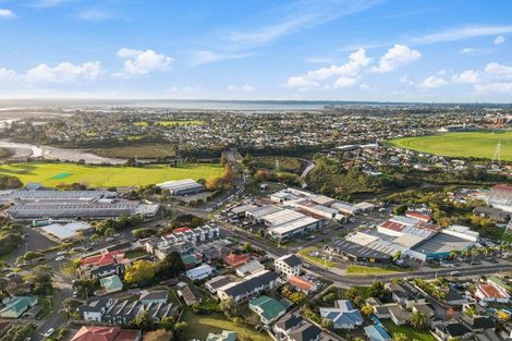 Photo of property in 7/16 Binsted Road, New Lynn, Auckland, 0600