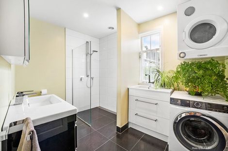 Photo of property in 50 Rodrigo Road, Kilbirnie, Wellington, 6022