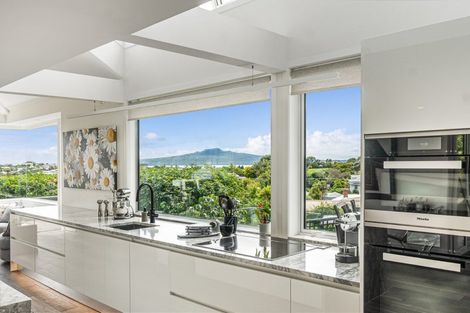 Photo of property in 12a Albert Road, Devonport, Auckland, 0624