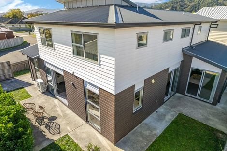 Photo of property in 6 Yeats Grove, Trentham, Upper Hutt, 5018